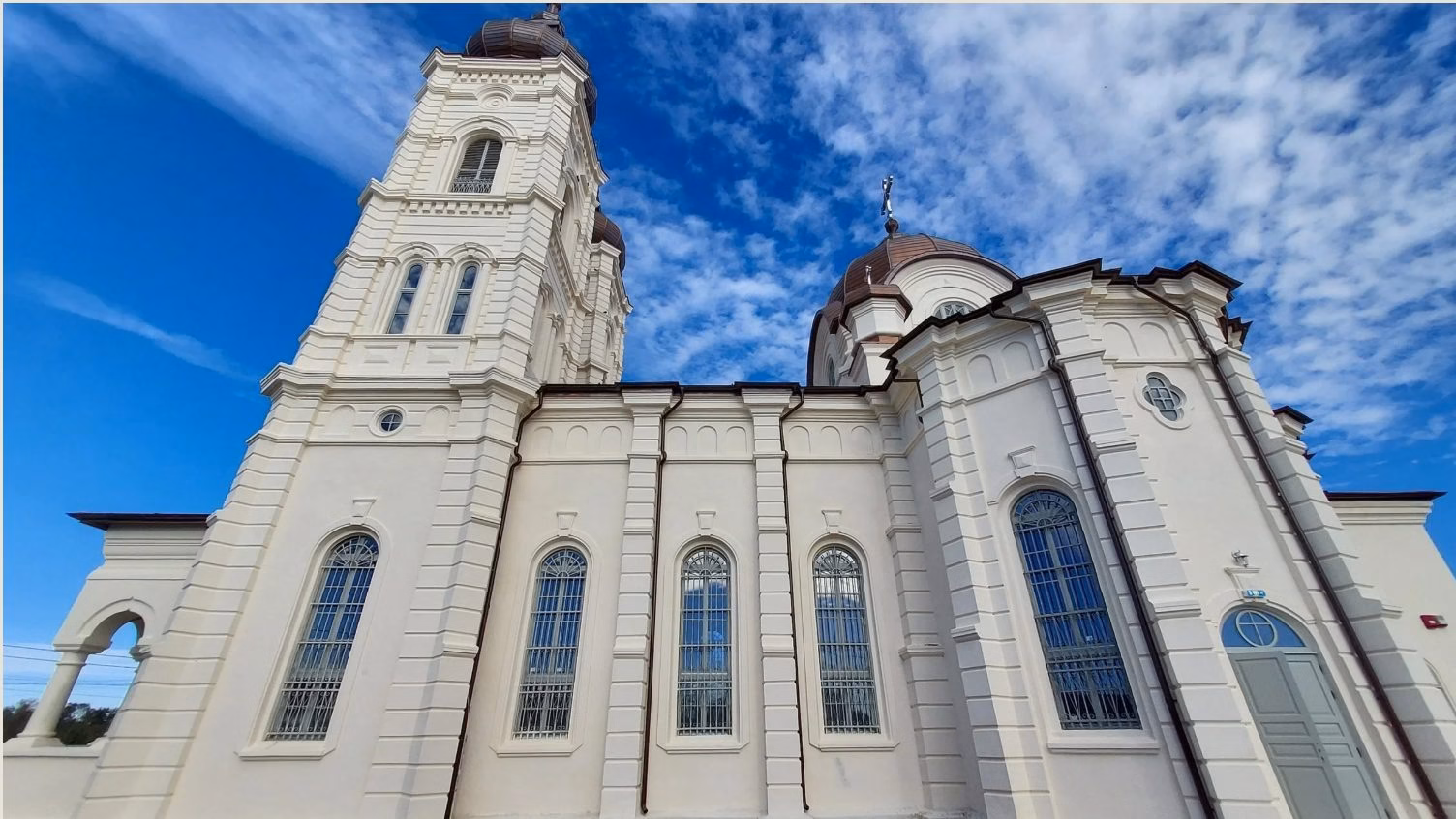 Biserica Sfinții Arhangheli Mihail și Gavril din Chilia Veche, a doua ca înălțime din România